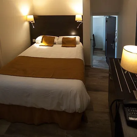 Central Hotel