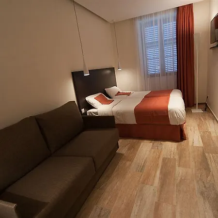 Central Hotel