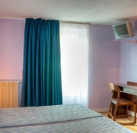 Central Hotel 3*