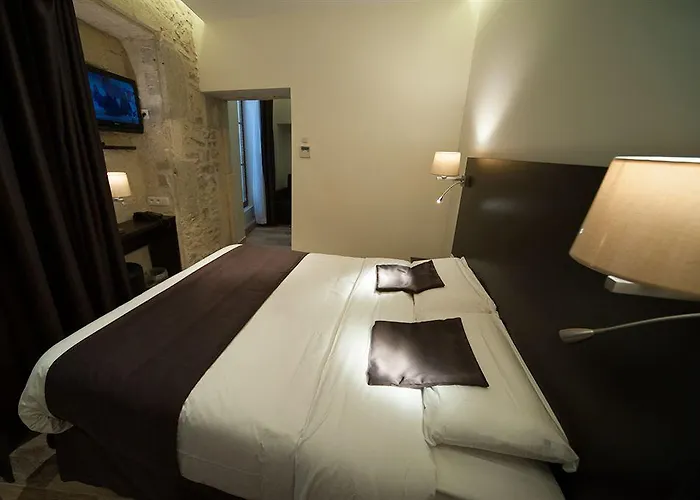 فندق Central Hotel