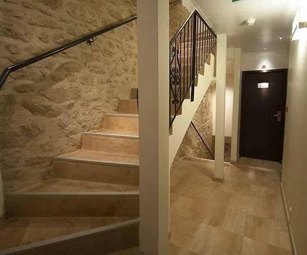 Central Hotel Hotell