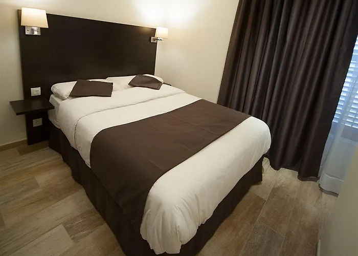 Central Hotel 3*