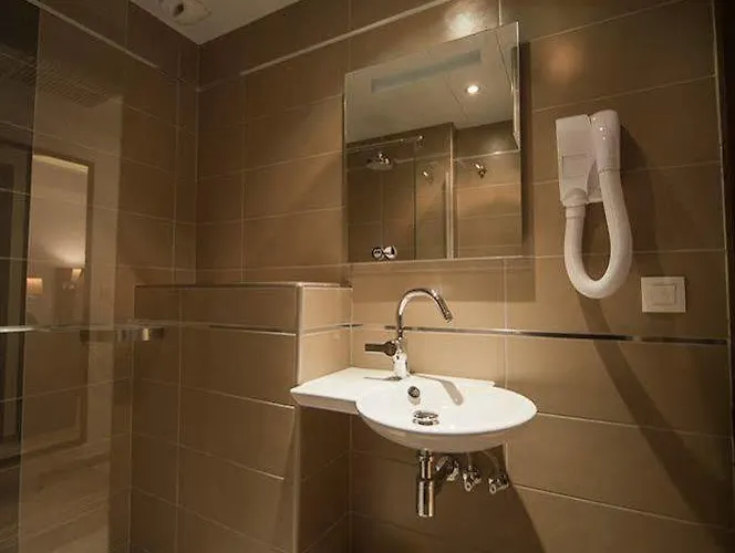 Central Hotel Hotel 3*