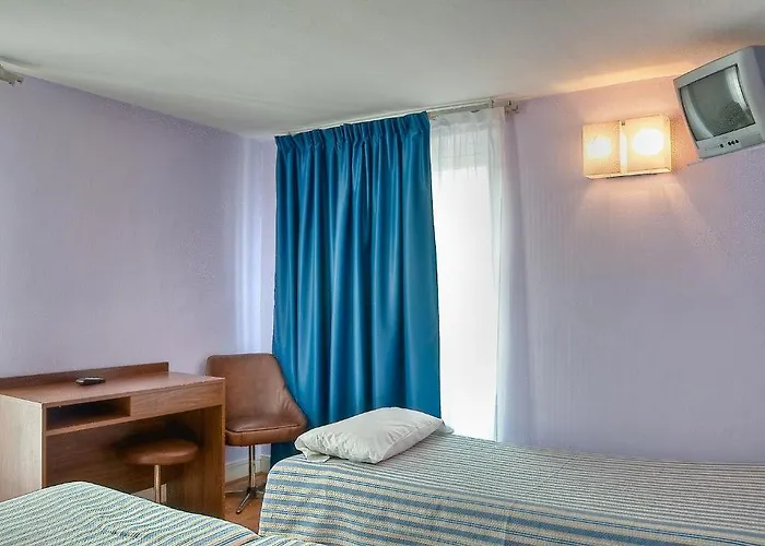 Central Hotel